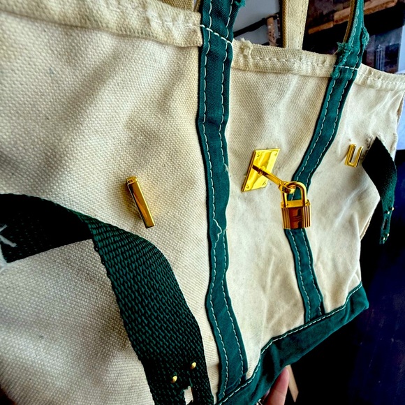 THE BOAT-YARD | a boat & tote story in VINTAGE FOREST GREEN - Picture 5 of 16